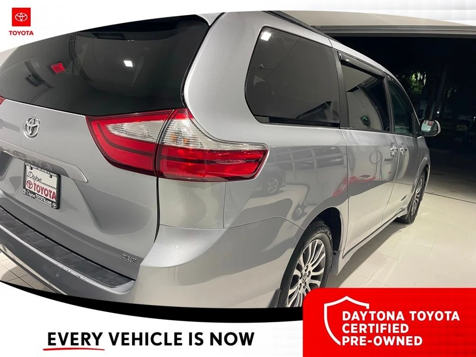 2018 Toyota Sienna 3rd Gen - Image 8 of 12