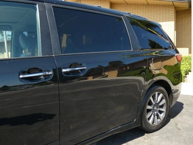 2018 Toyota Sienna 3rd Gen - Image 12 of 21