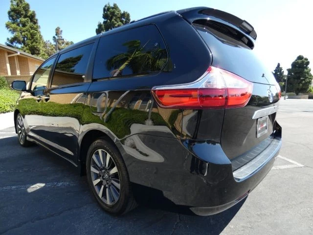 2018 Toyota Sienna 3rd Gen - Image 11 of 21
