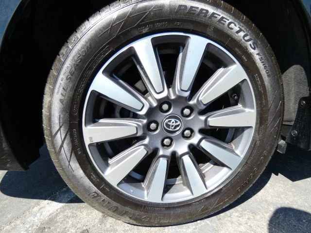 2018 Toyota Sienna 3rd Gen - Image 19 of 21