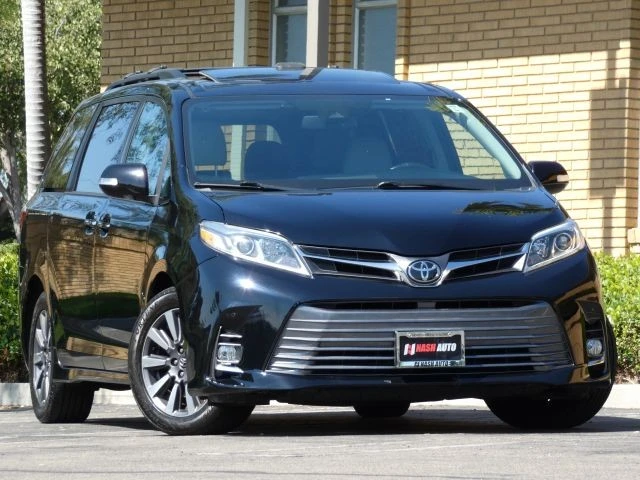 2018 Toyota Sienna 3rd Gen - Image 2 of 21