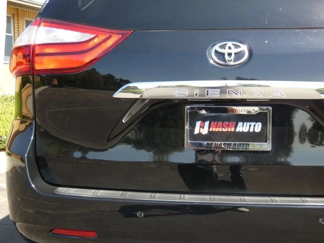 2018 Toyota Sienna 3rd Gen - Image 10 of 21