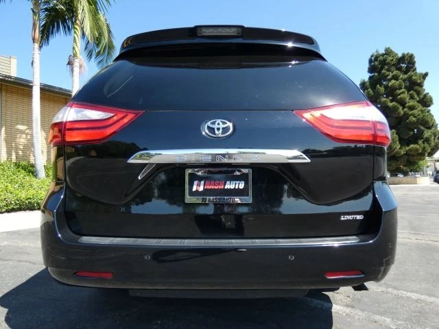2018 Toyota Sienna 3rd Gen - Image 9 of 21