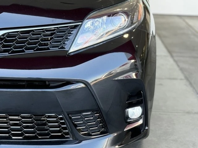 2018 Toyota Sienna 3rd Gen - Image 5 of 21