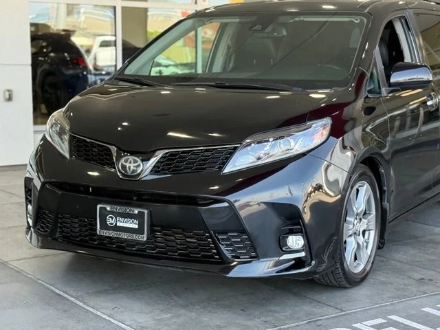 2018 Toyota Sienna 3rd Gen - Image 3 of 21