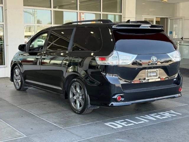 2018 Toyota Sienna 3rd Gen - Image 9 of 21