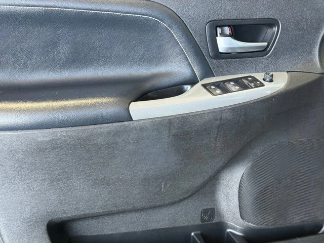 2018 Toyota Sienna 3rd Gen - Image 17 of 21