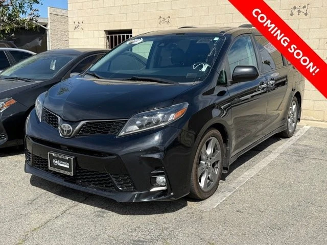 2018 Toyota Sienna 3rd Gen - Image 2 of 9