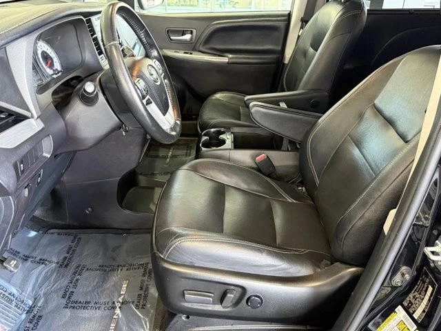 2018 Toyota Sienna 3rd Gen - Image 19 of 21