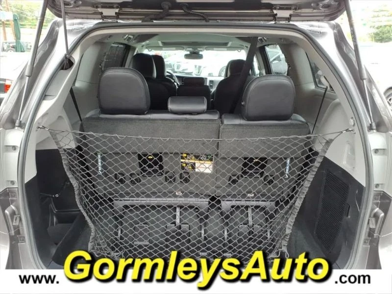 2018 Toyota Sienna 3rd Gen - Image 9 of 12
