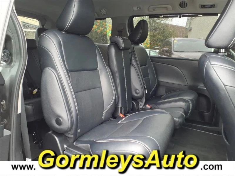 2018 Toyota Sienna 3rd Gen - Image 7 of 12