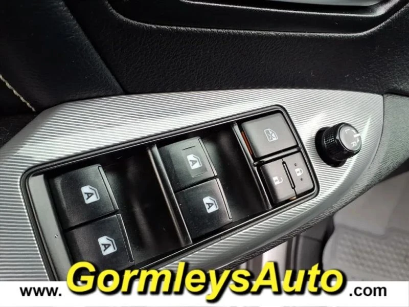 2018 Toyota Sienna 3rd Gen - Image 10 of 12