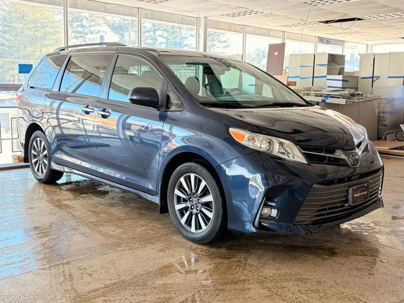 2018 Toyota Sienna 3rd Gen - Image 6 of 12