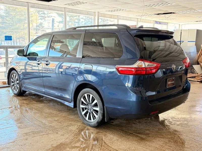 2018 Toyota Sienna 3rd Gen - Image 9 of 12