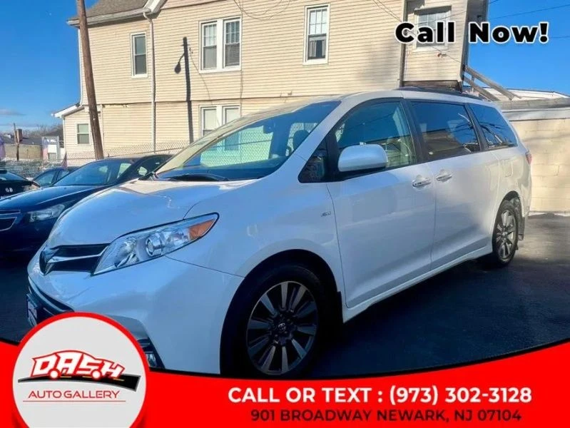 2018 Toyota Sienna 3rd Gen - Image 2 of 12