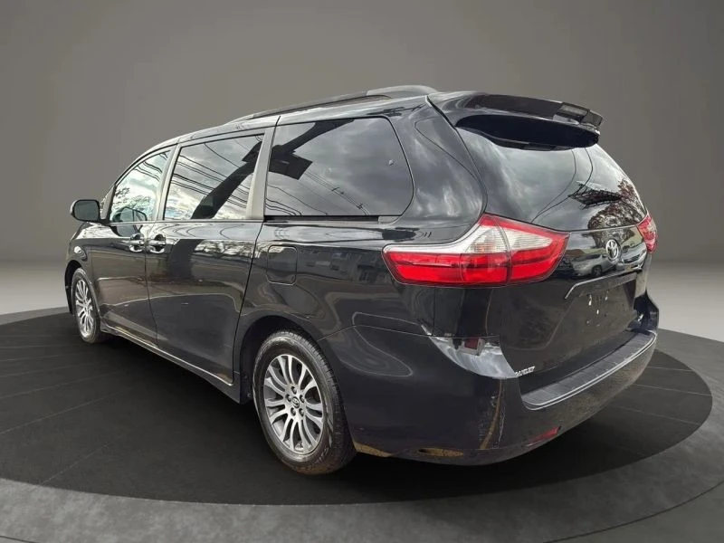 2018 Toyota Sienna 3rd Gen - Image 7 of 12