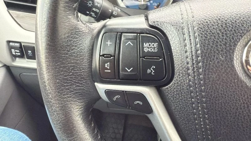 2018 Toyota Sienna 3rd Gen - Image 12 of 12