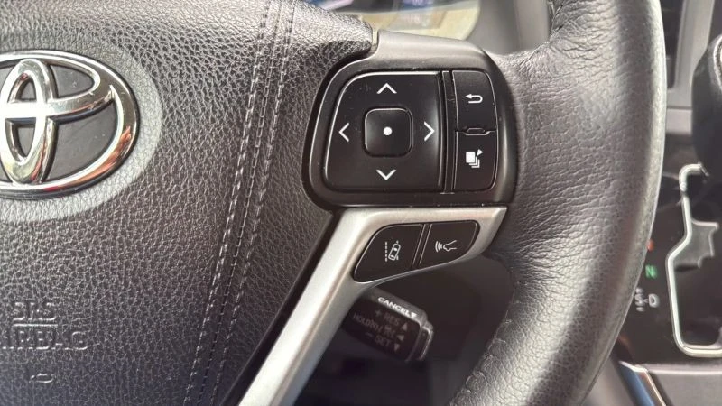 2018 Toyota Sienna 3rd Gen - Image 11 of 12