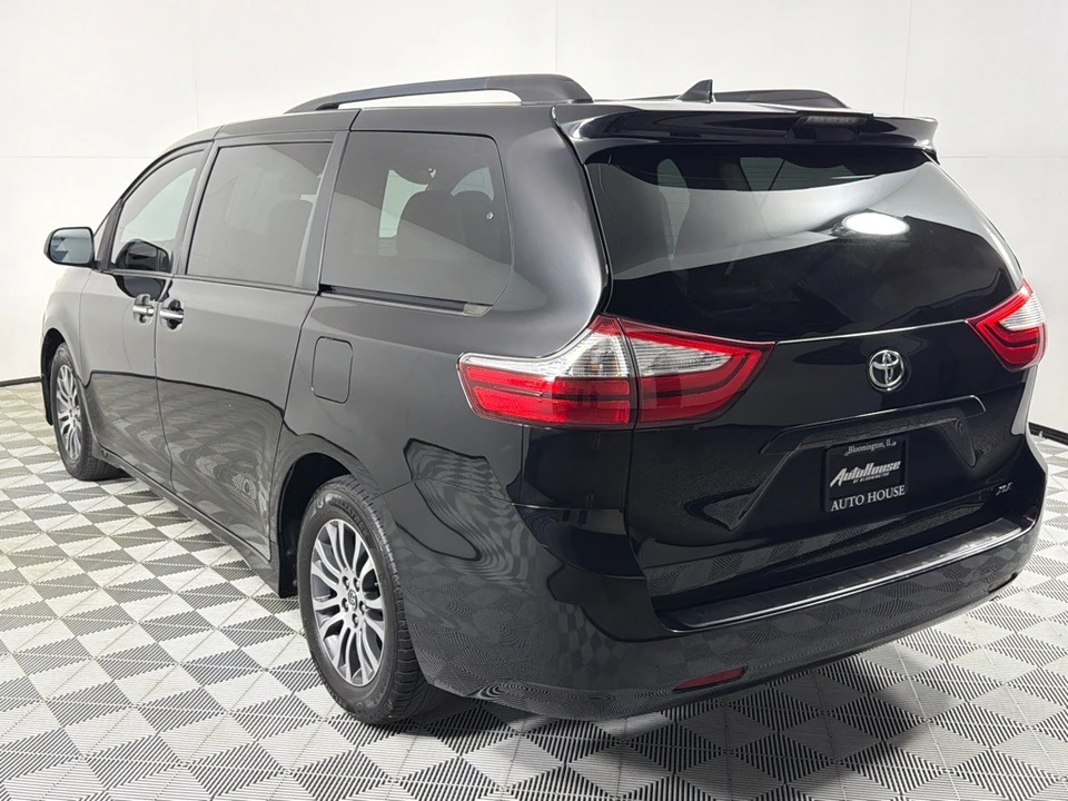 2018 Toyota Sienna 3rd Gen - Image 7 of 21