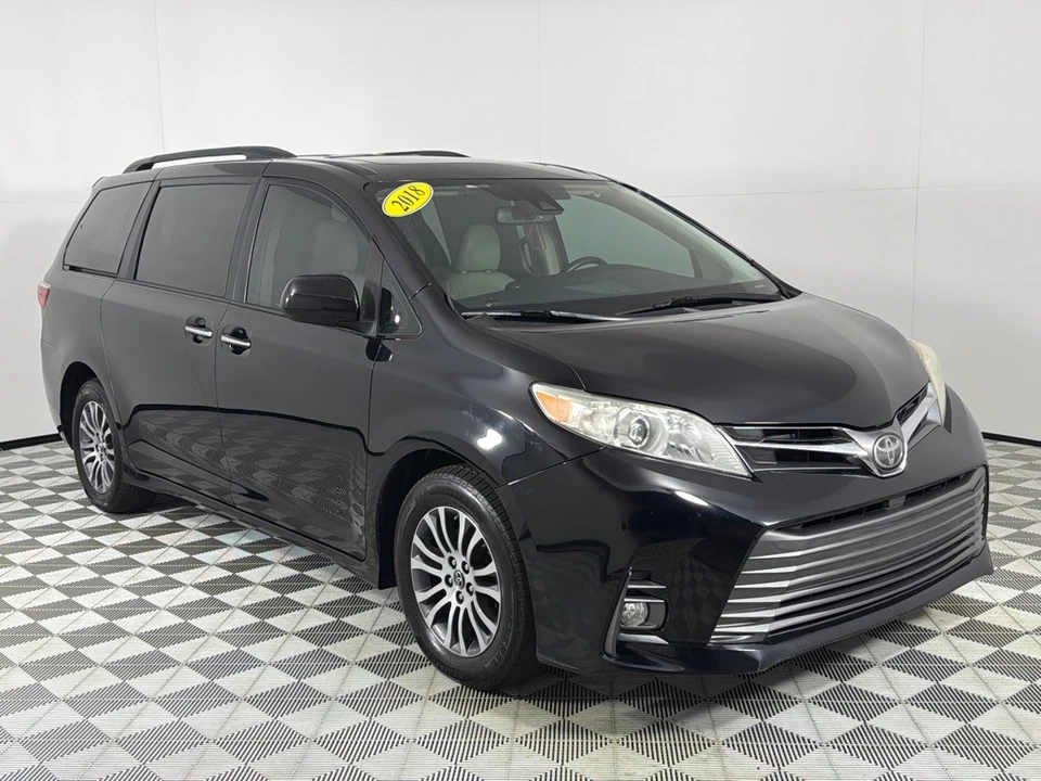 2018 Toyota Sienna 3rd Gen - Image 3 of 21