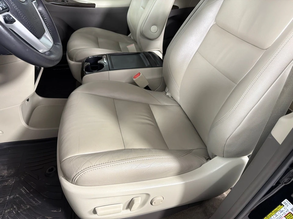 2018 Toyota Sienna 3rd Gen - Image 12 of 21
