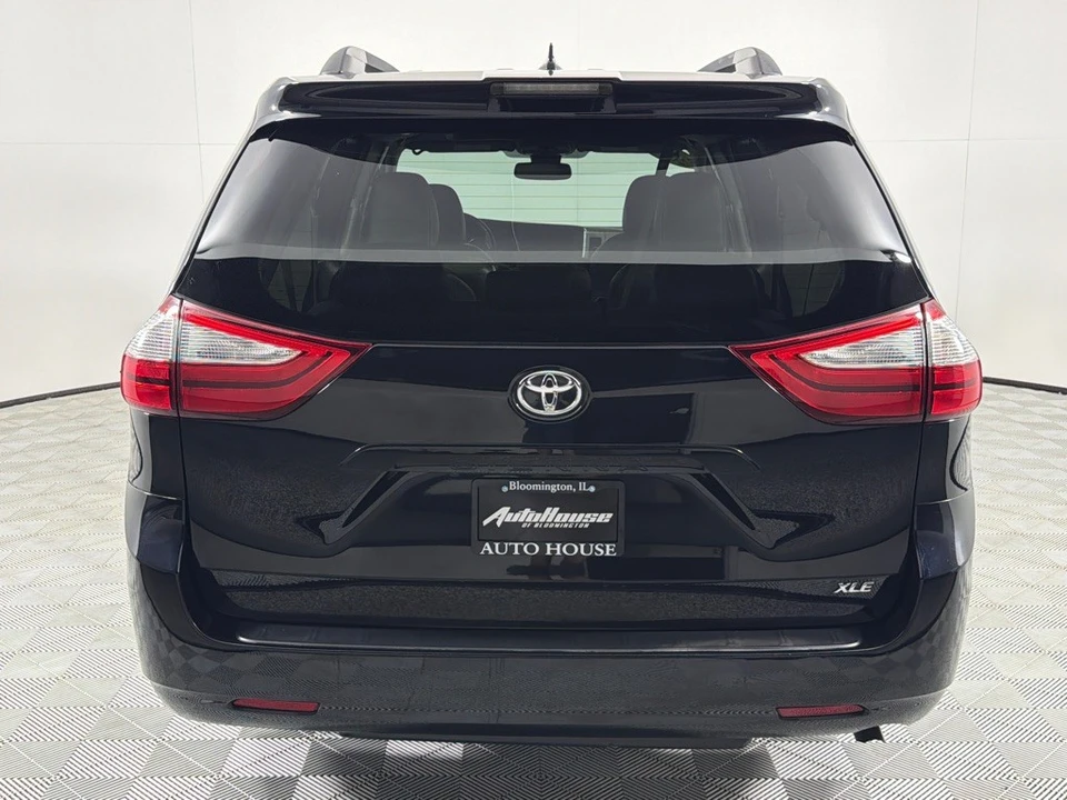 2018 Toyota Sienna 3rd Gen - Image 6 of 21