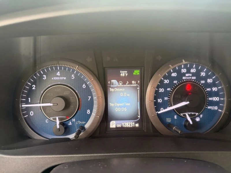 2018 Toyota Sienna 3rd Gen - Image 10 of 12