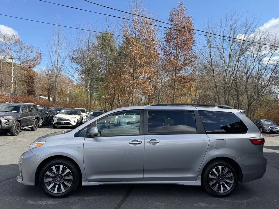 2018 Toyota Sienna 3rd Gen - Image 6 of 21
