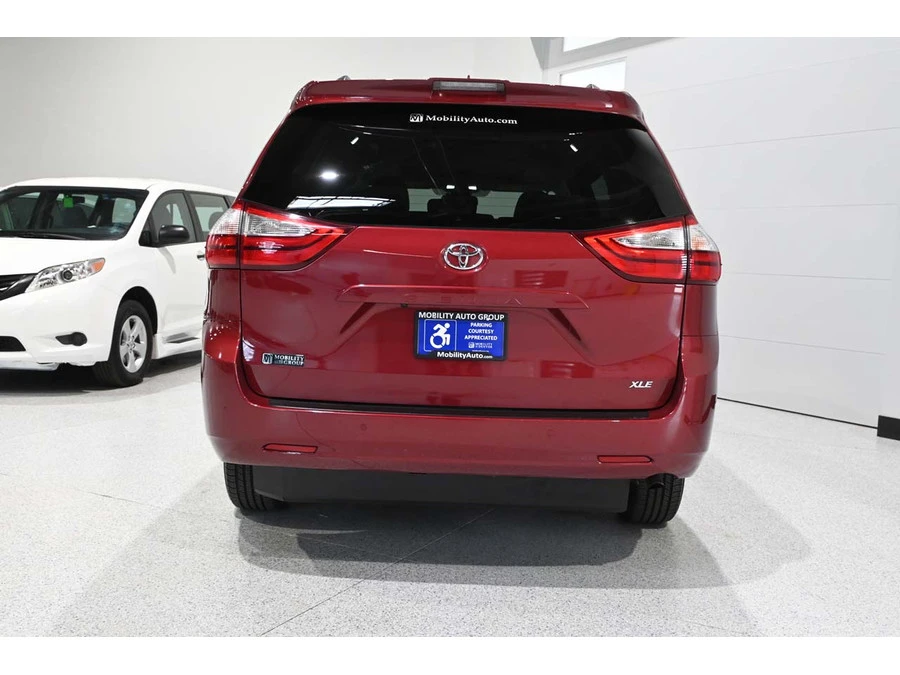 2018 Toyota Sienna 3rd Gen - Image 6 of 12