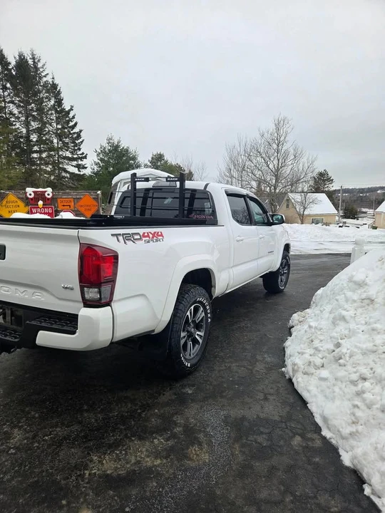 2018 Toyota Tacoma 3rd Gen - Image 4 of 17
