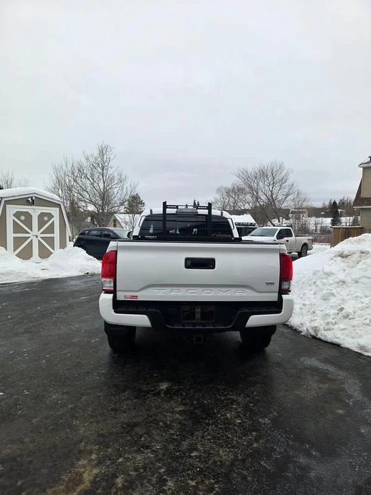 2018 Toyota Tacoma 3rd Gen - Image 5 of 17