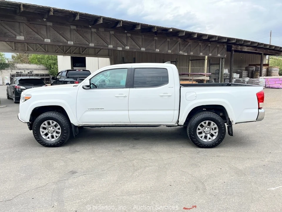 2018 Toyota Tacoma 3rd Gen - Image 5 of 12