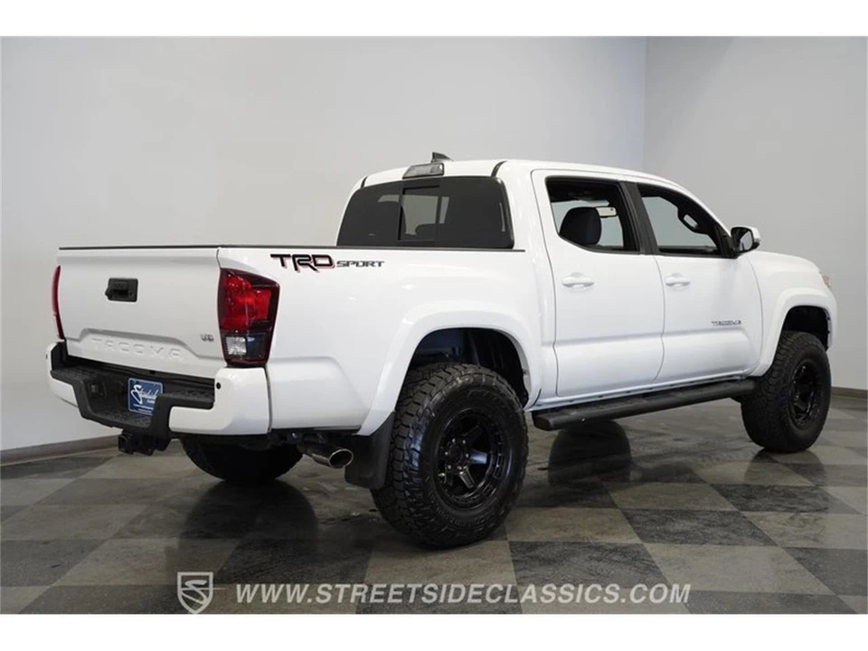 2018 Toyota Tacoma 3rd Gen - Image 13 of 31