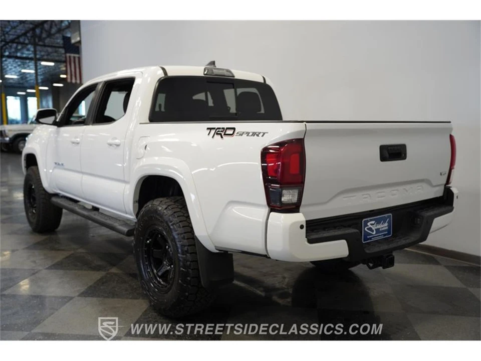 2018 Toyota Tacoma 3rd Gen - Image 10 of 31