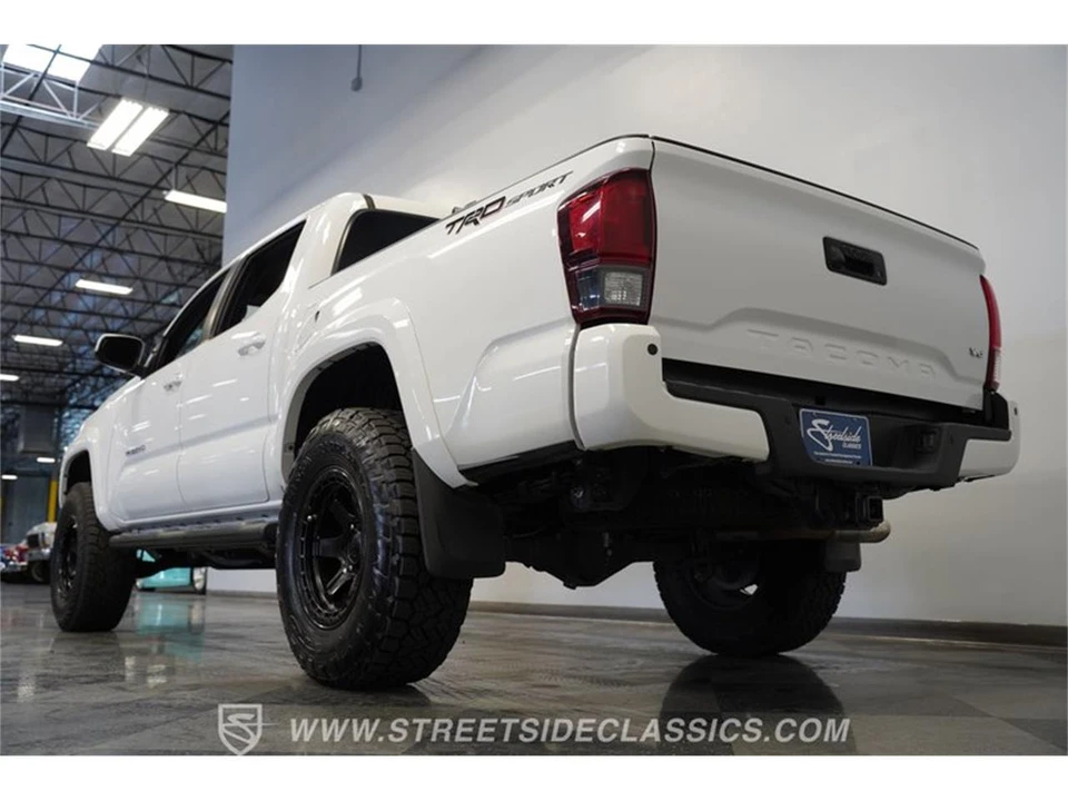 2018 Toyota Tacoma 3rd Gen - Image 26 of 31