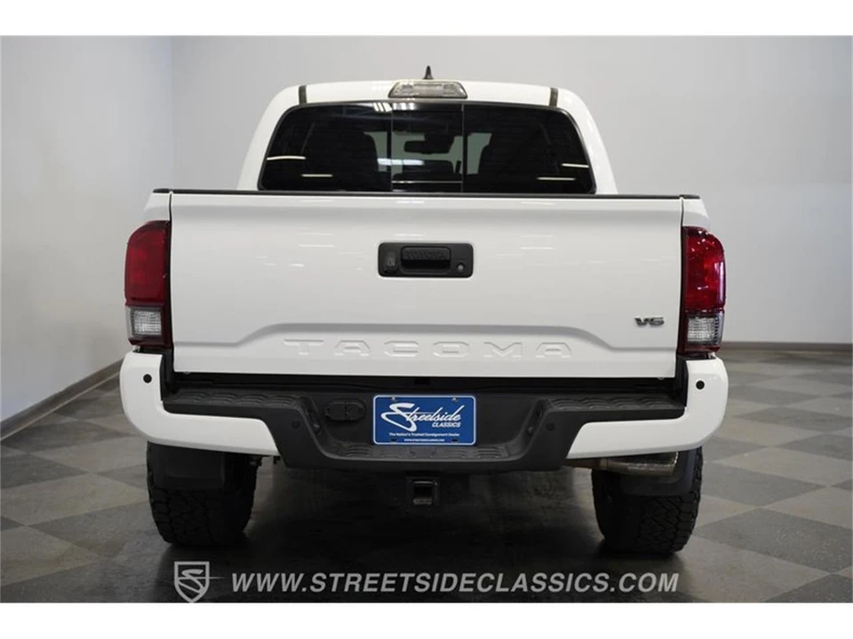 2018 Toyota Tacoma 3rd Gen - Image 11 of 31