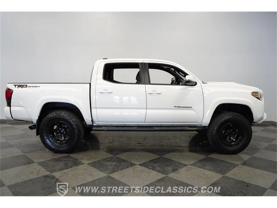2018 Toyota Tacoma 3rd Gen - Image 15 of 31