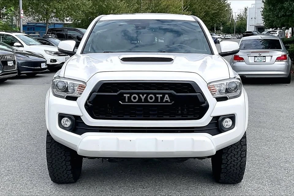 2018 Toyota Tacoma 3rd Gen - Image 2 of 20