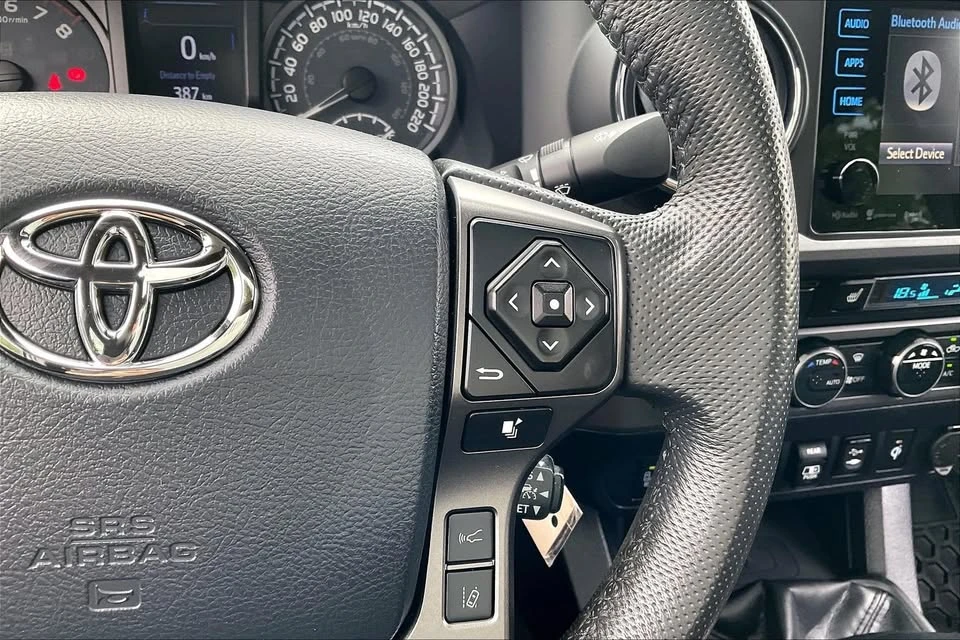 2018 Toyota Tacoma 3rd Gen - Image 16 of 20