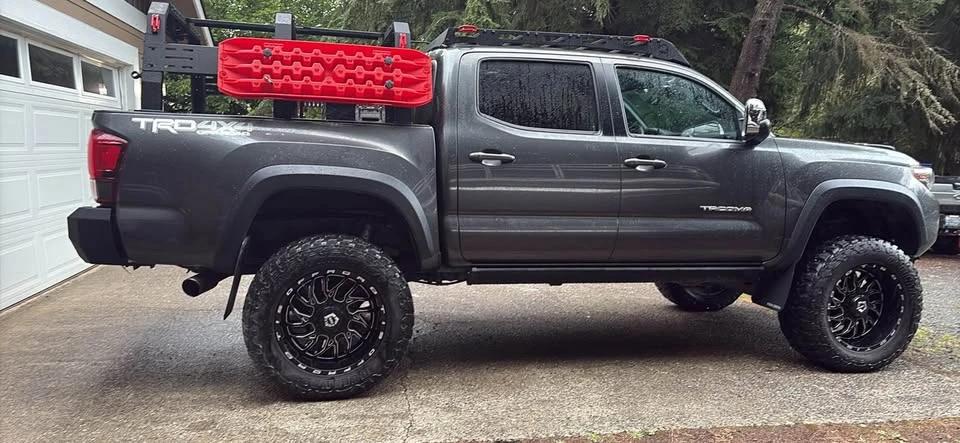 2018 Toyota Tacoma 3rd Gen - Image 5 of 9