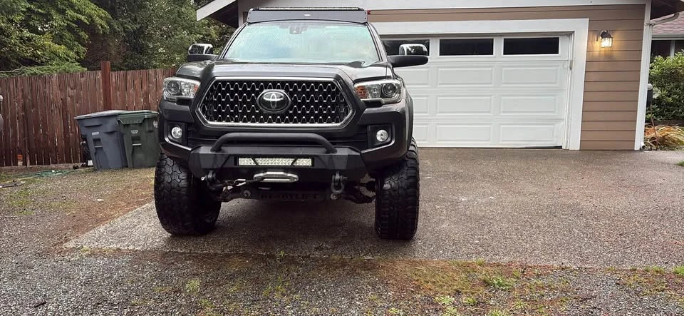 2018 Toyota Tacoma 3rd Gen - Image 2 of 9