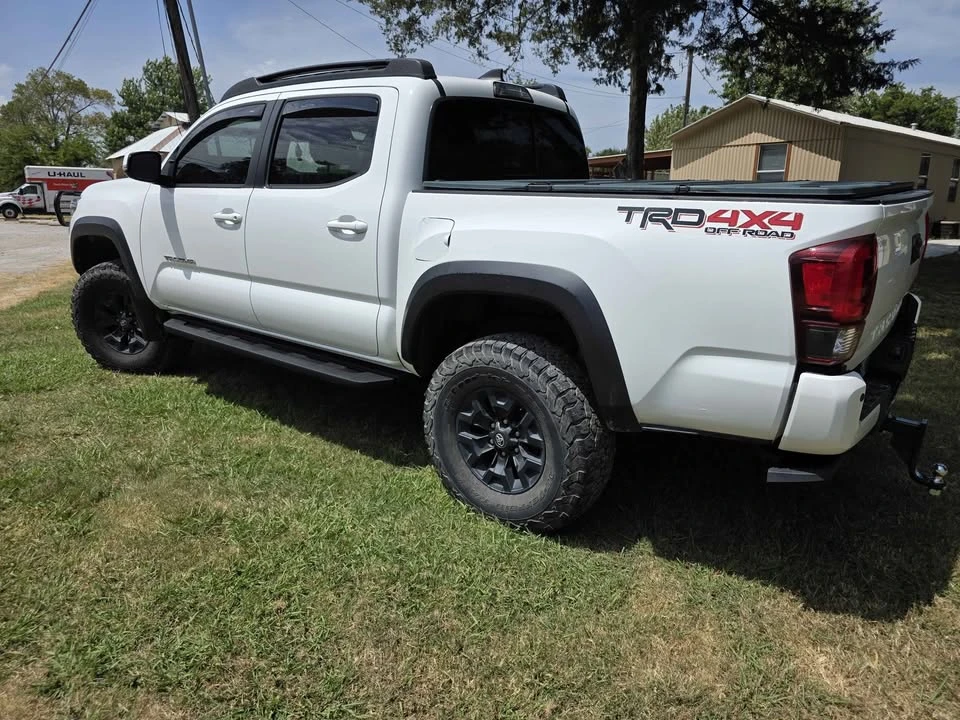 2018 Toyota Tacoma 3rd Gen - Image 2 of 7