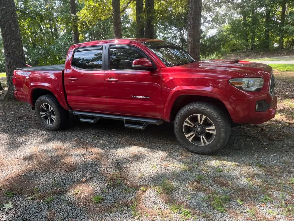 2018 Toyota Tacoma 3rd Gen - Image 2 of 10