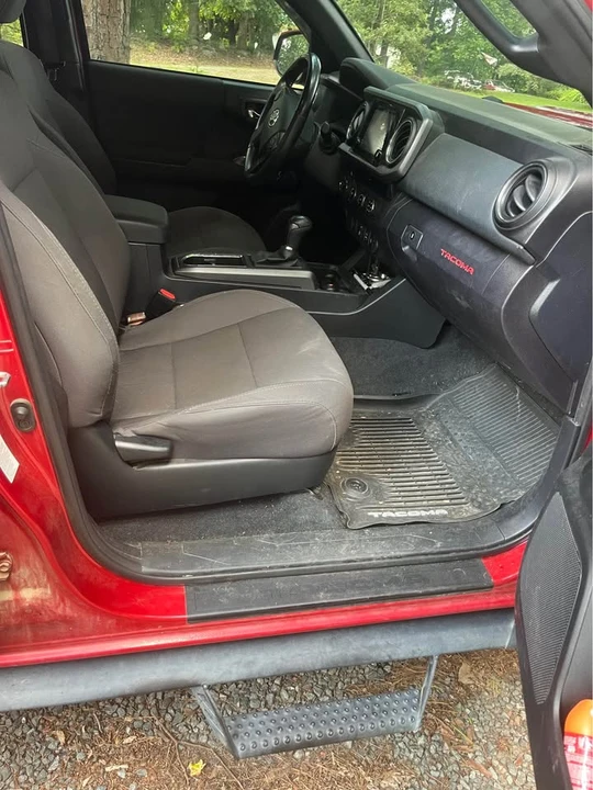 2018 Toyota Tacoma 3rd Gen - Image 5 of 10