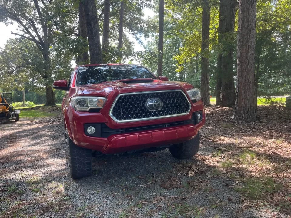 2018 Toyota Tacoma 3rd Gen - Image 3 of 10