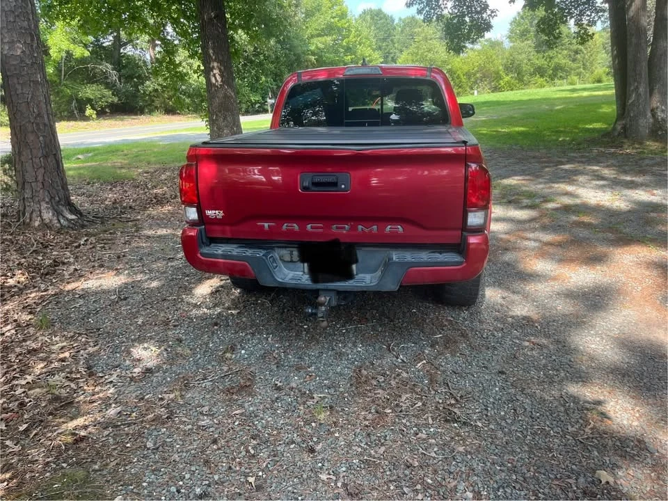 2018 Toyota Tacoma 3rd Gen - Image 9 of 10