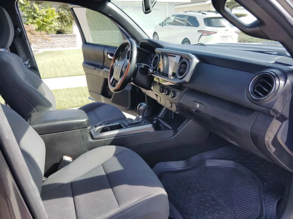 2018 Toyota Tacoma 3rd Gen - Image 16 of 17