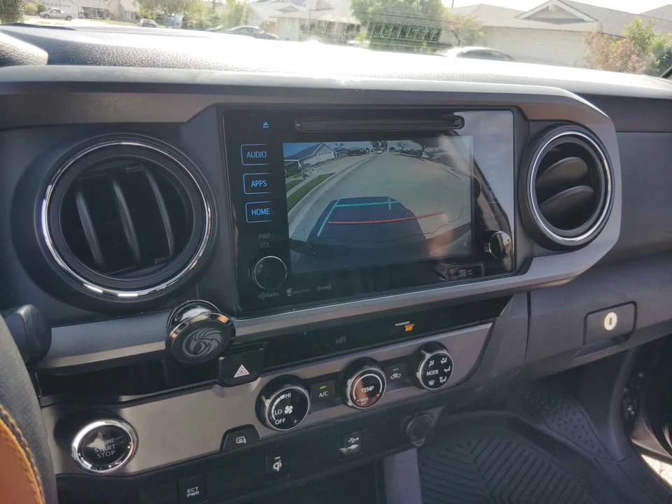 2018 Toyota Tacoma 3rd Gen - Image 12 of 17