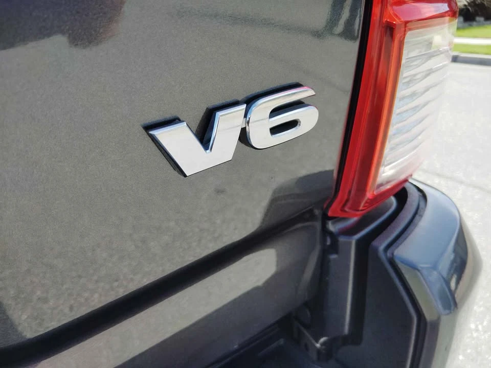 2018 Toyota Tacoma 3rd Gen - Image 7 of 17