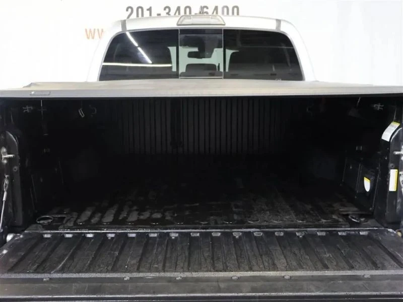 2018 Toyota Tacoma 3rd Gen - Image 7 of 12